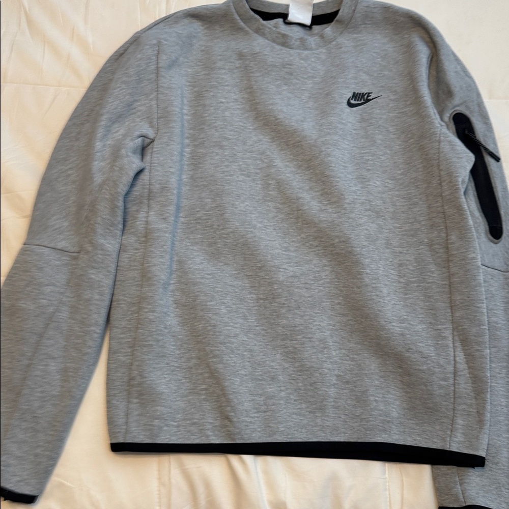 Nike Heather Gray Crewneck Sweatshirt